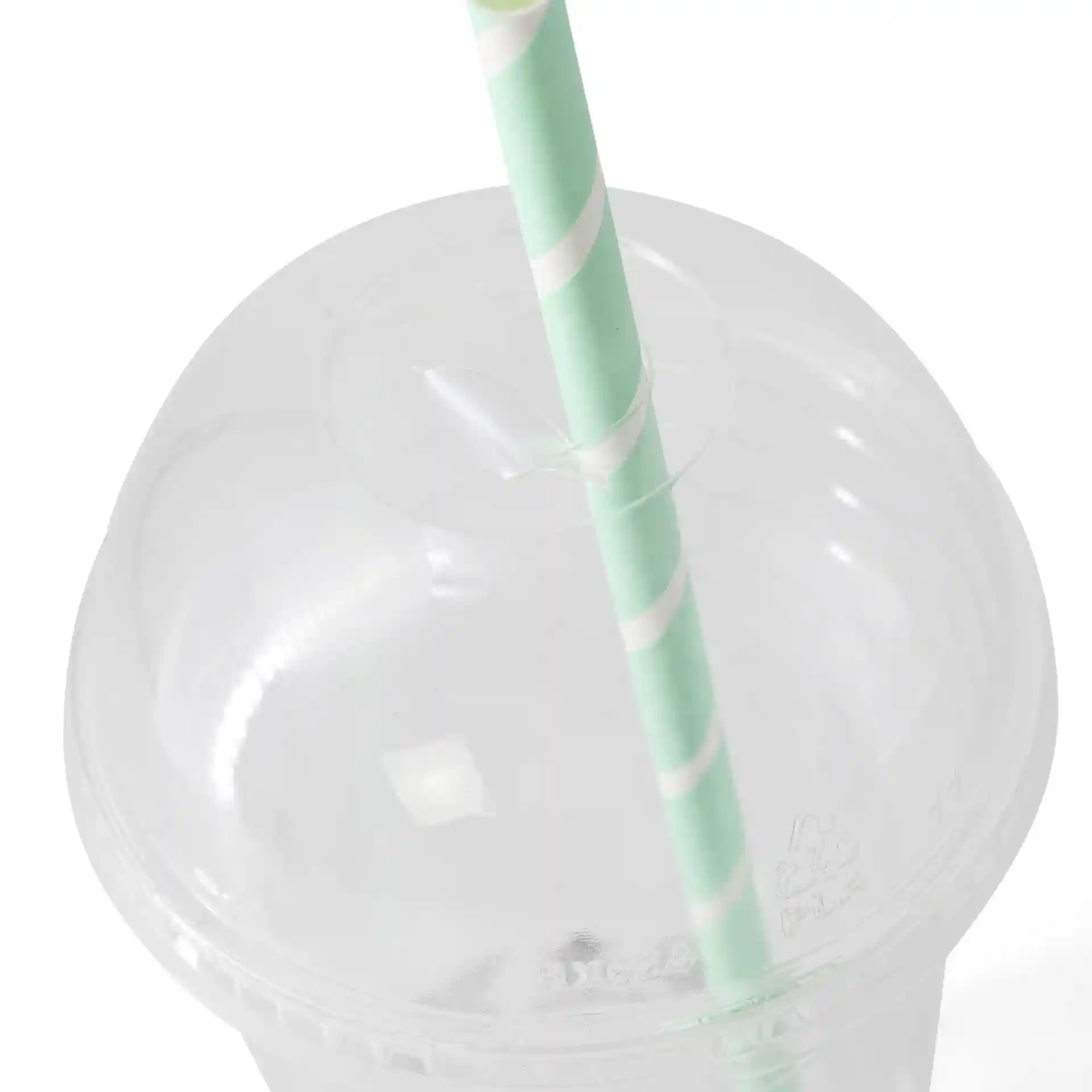 Clear dome lid with a straw hole, 95 mm diameter, featuring a green and white striped straw inserted.