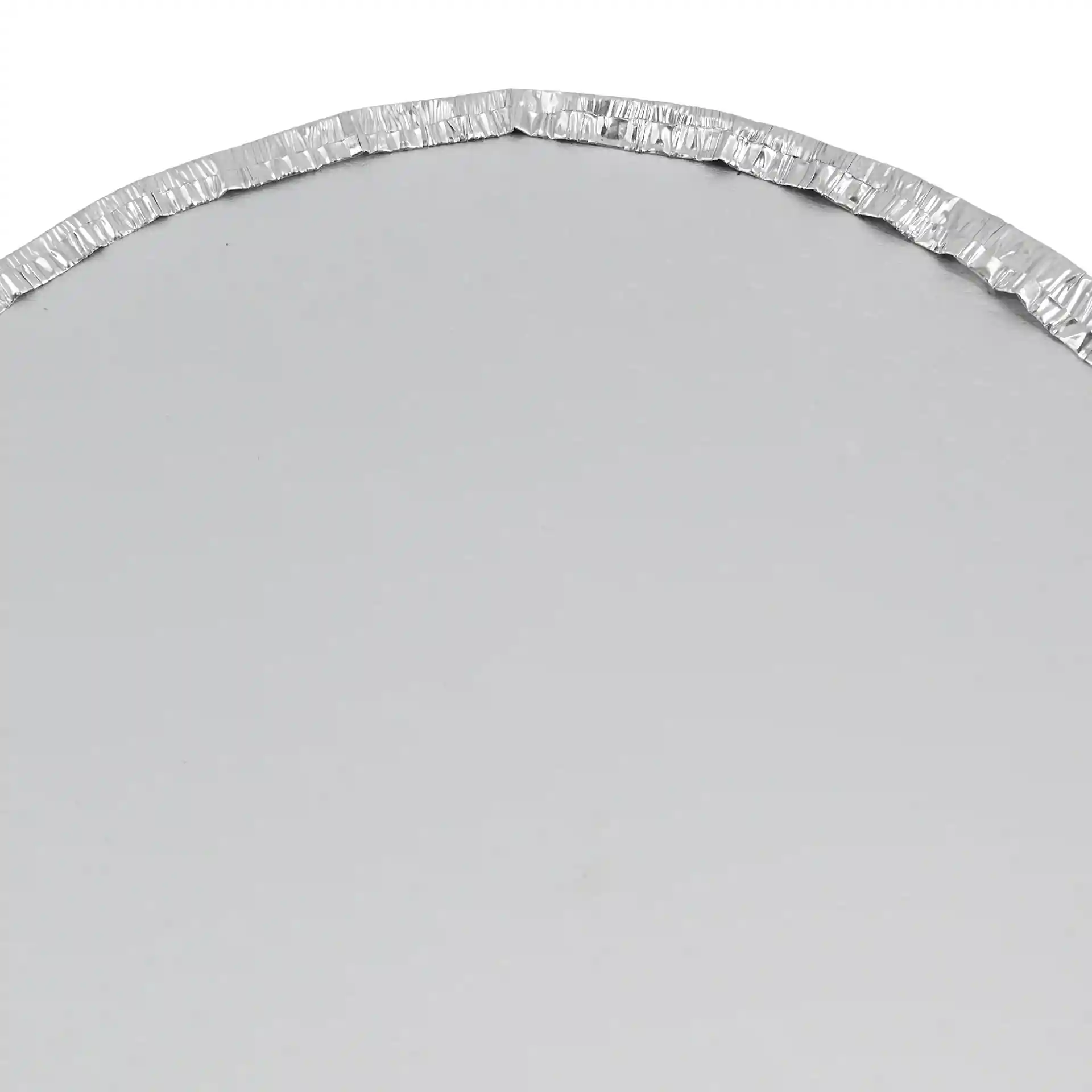 Round aluminium cardboard lid for 830 ml container, with a diameter of 180 mm and a crimped edge.