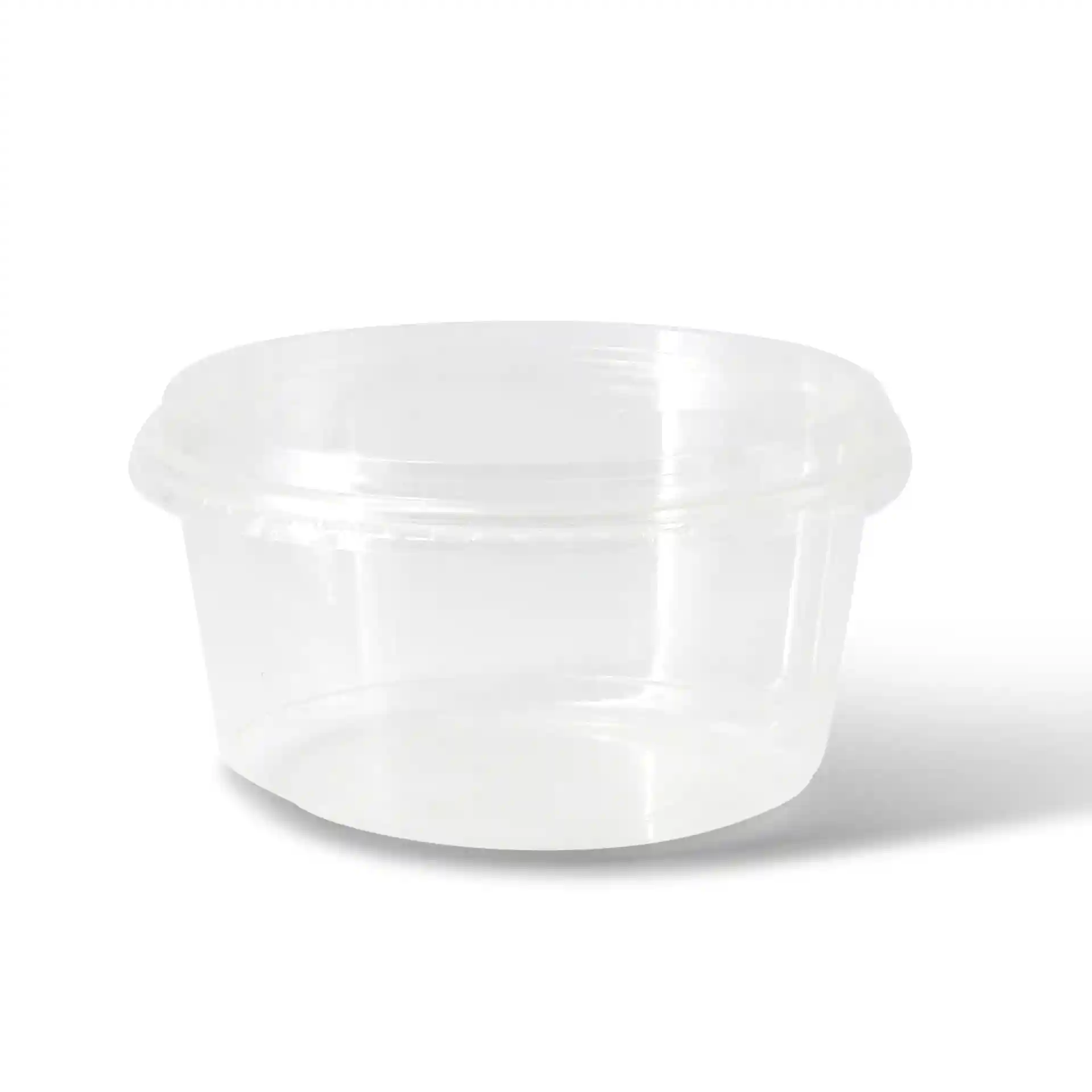 Transparent round deli cup with a diameter of 135 mm and a height of 16 mm.