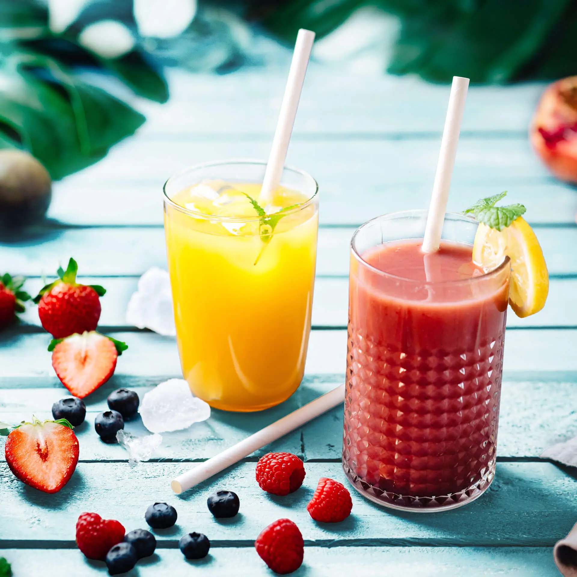 Jumbo drinking straw 23 cm, Ø 0,8 cm, white, vertically rolled Jumbo drinking straw 23 cm, Ø 0,8 cm, white, vertically rolled