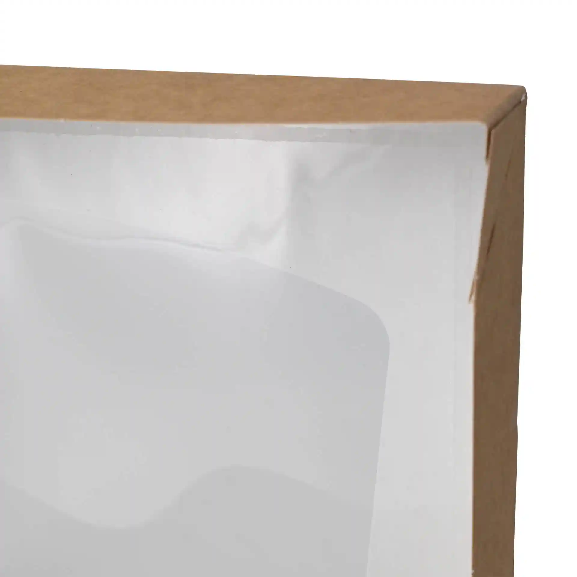 Cardboard window box with a brown exterior and white interior, measuring 20 x 12 x 4 cm.