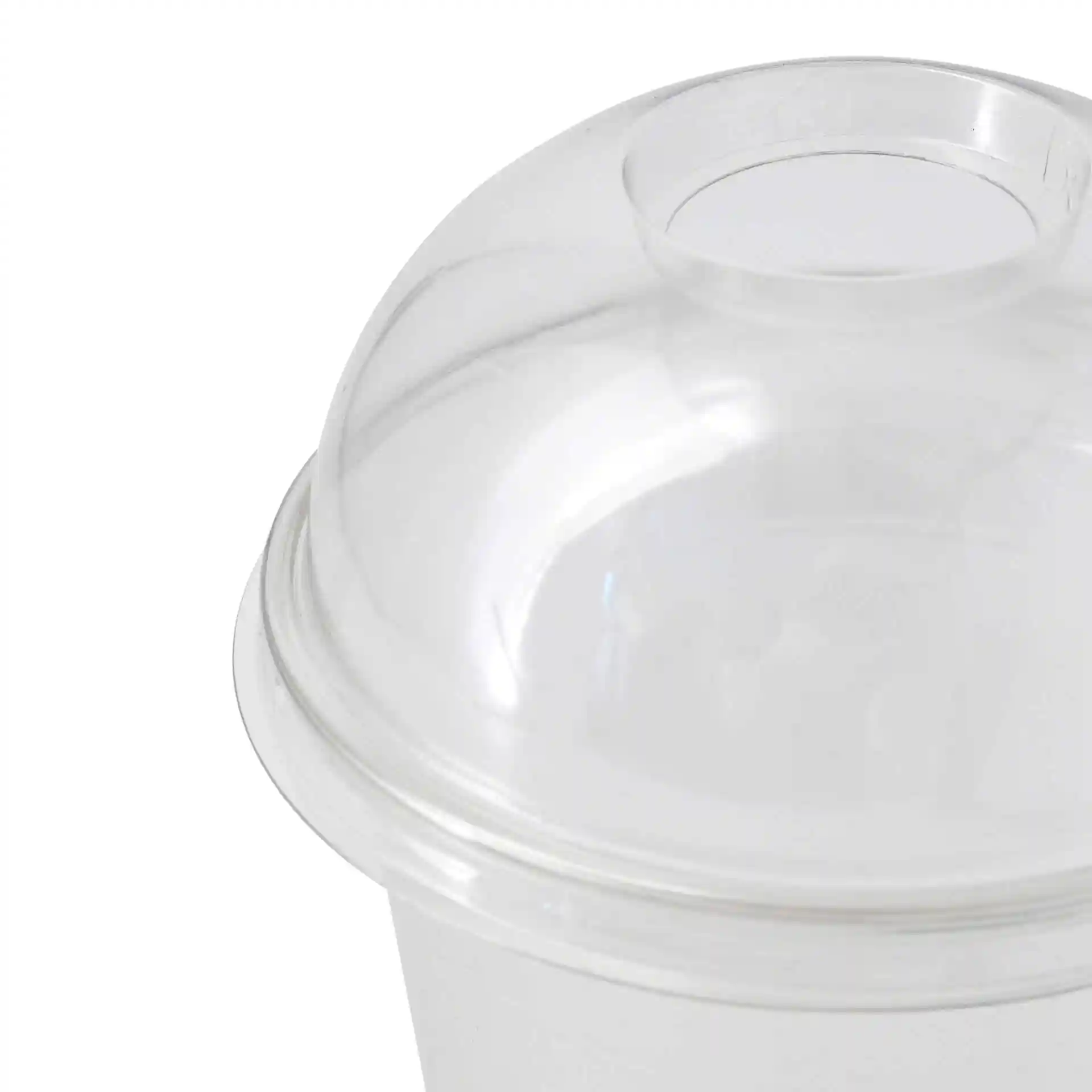 Transparent rPET dome lid with a straw hole, measuring 95 mm in diameter and 38 mm in height.