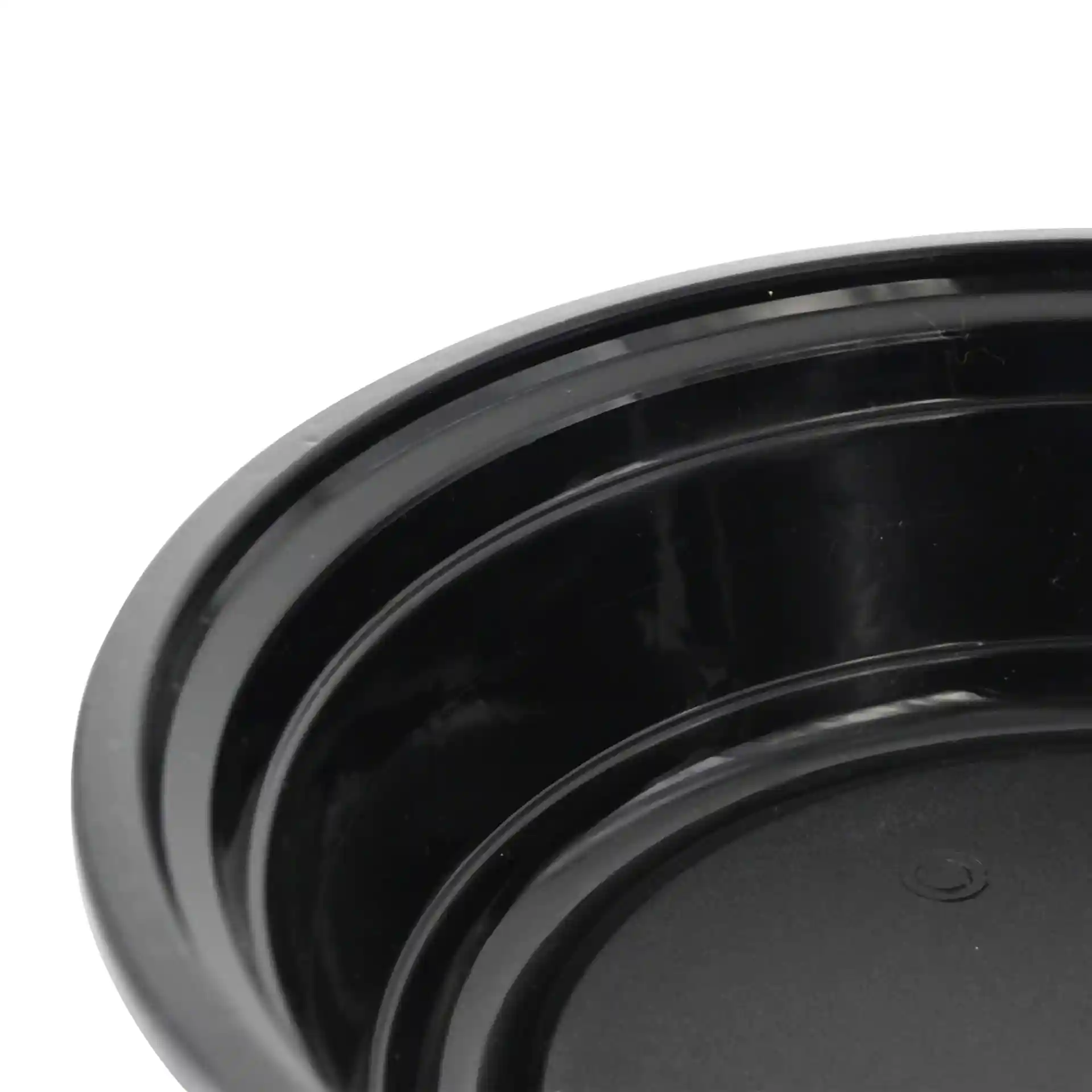 Black round reusable plate with a diameter of 182 mm and a height of 44 mm, showing inner contours.