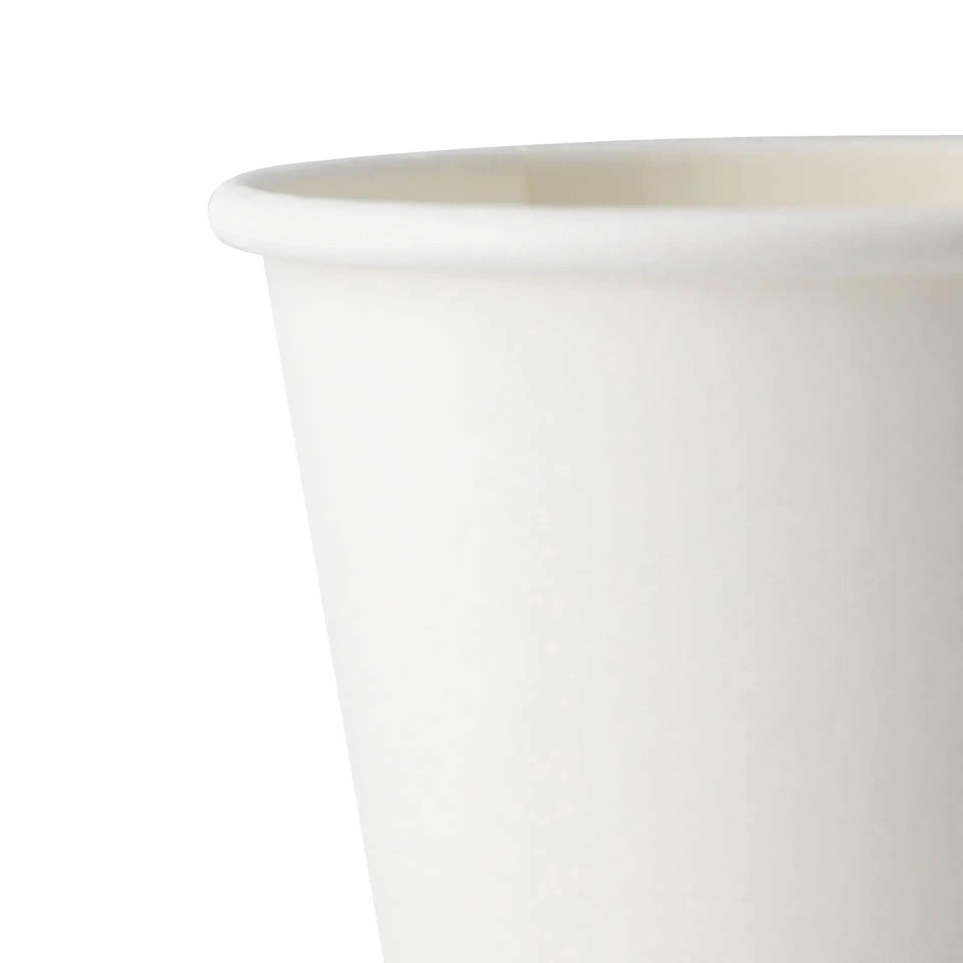 The product details for the number DHD04395 are not available. However, based on the image provided, I can generate a general alt text.

**Alt Text:** "White paper cup angled to show the rim; other similar cups are partially visible in the background."