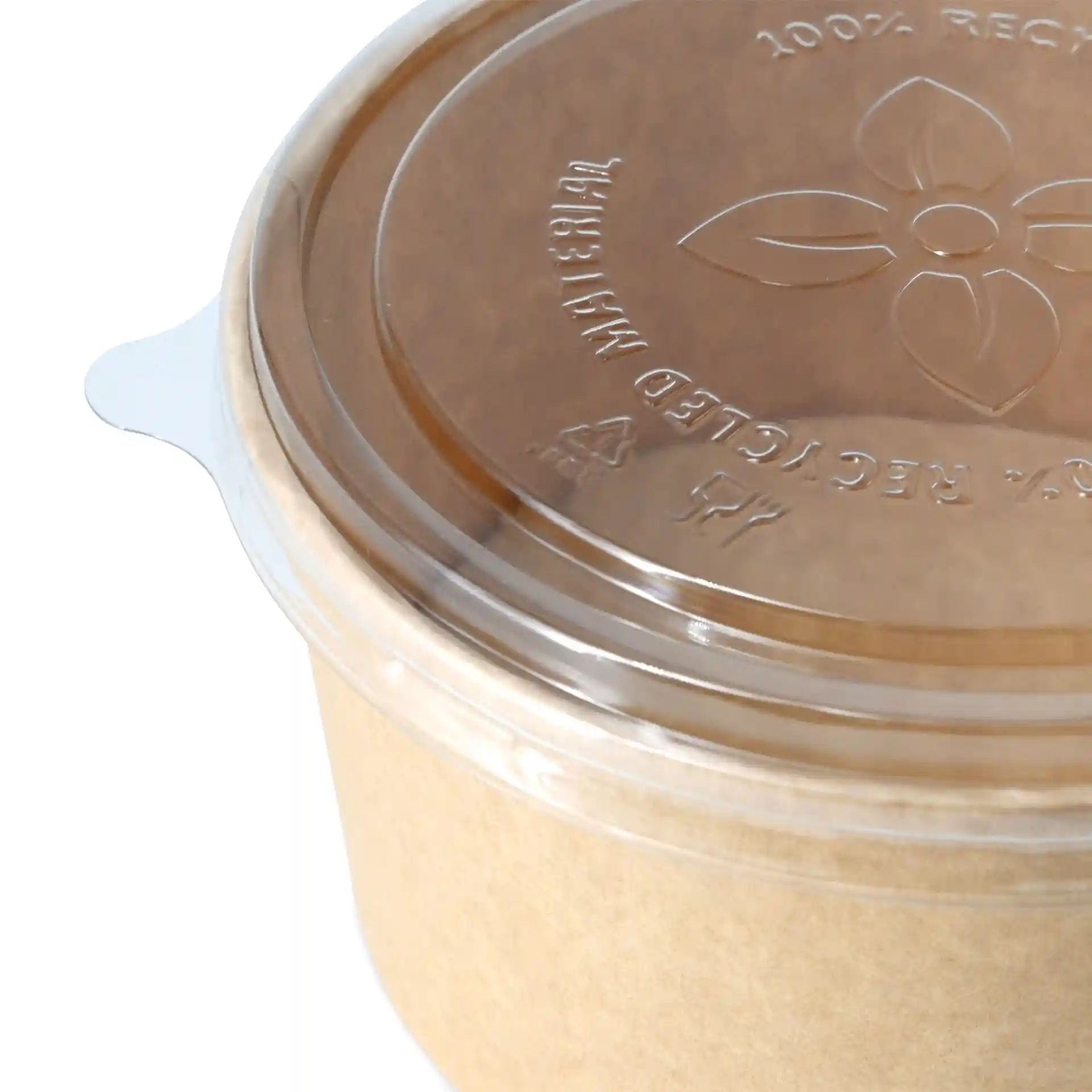 Round cup lid made of transparent rPET, fitting a cup with a top diameter of 141 mm.