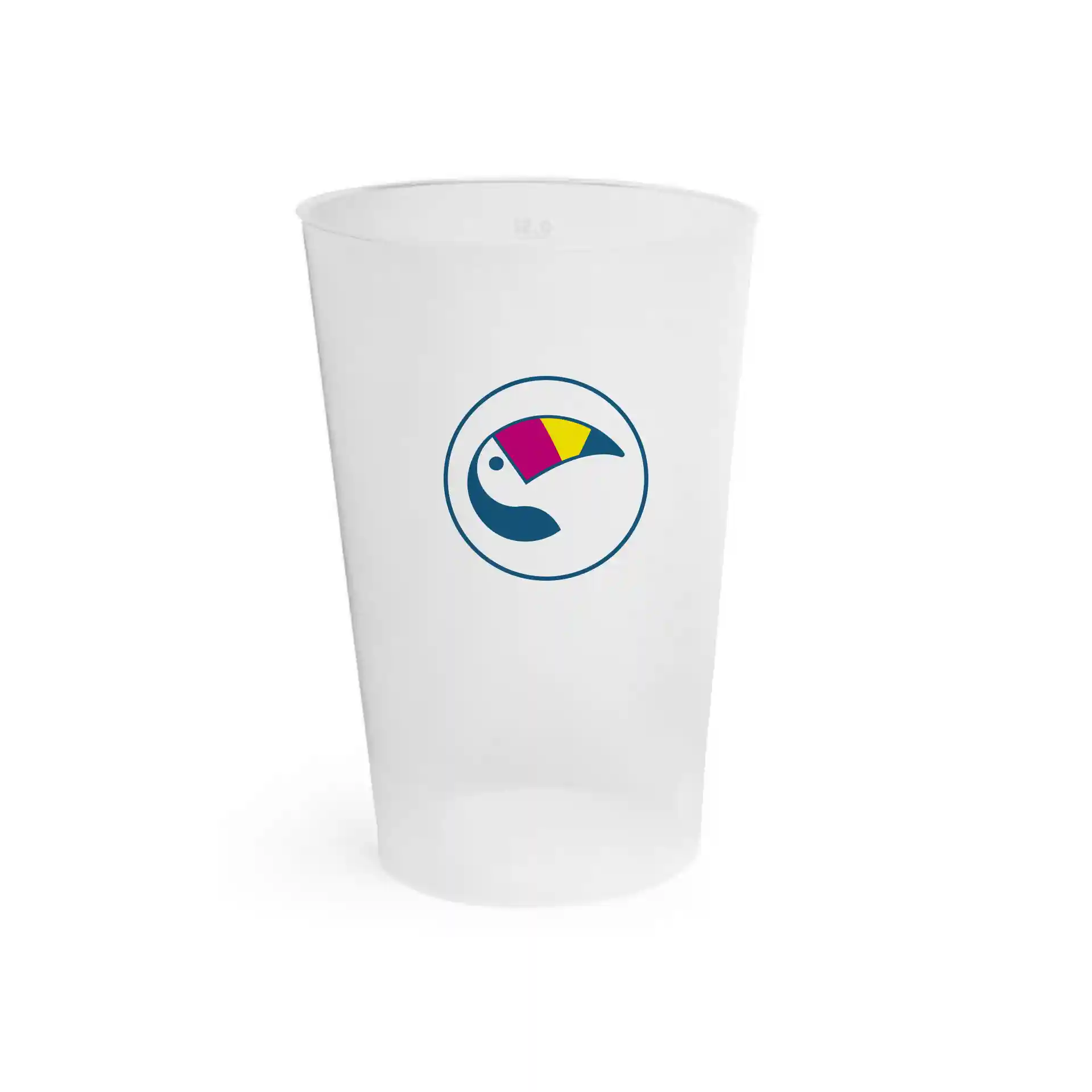 Clear reusable cup with a logo, 500 ml capacity, round shape, and digital print design.