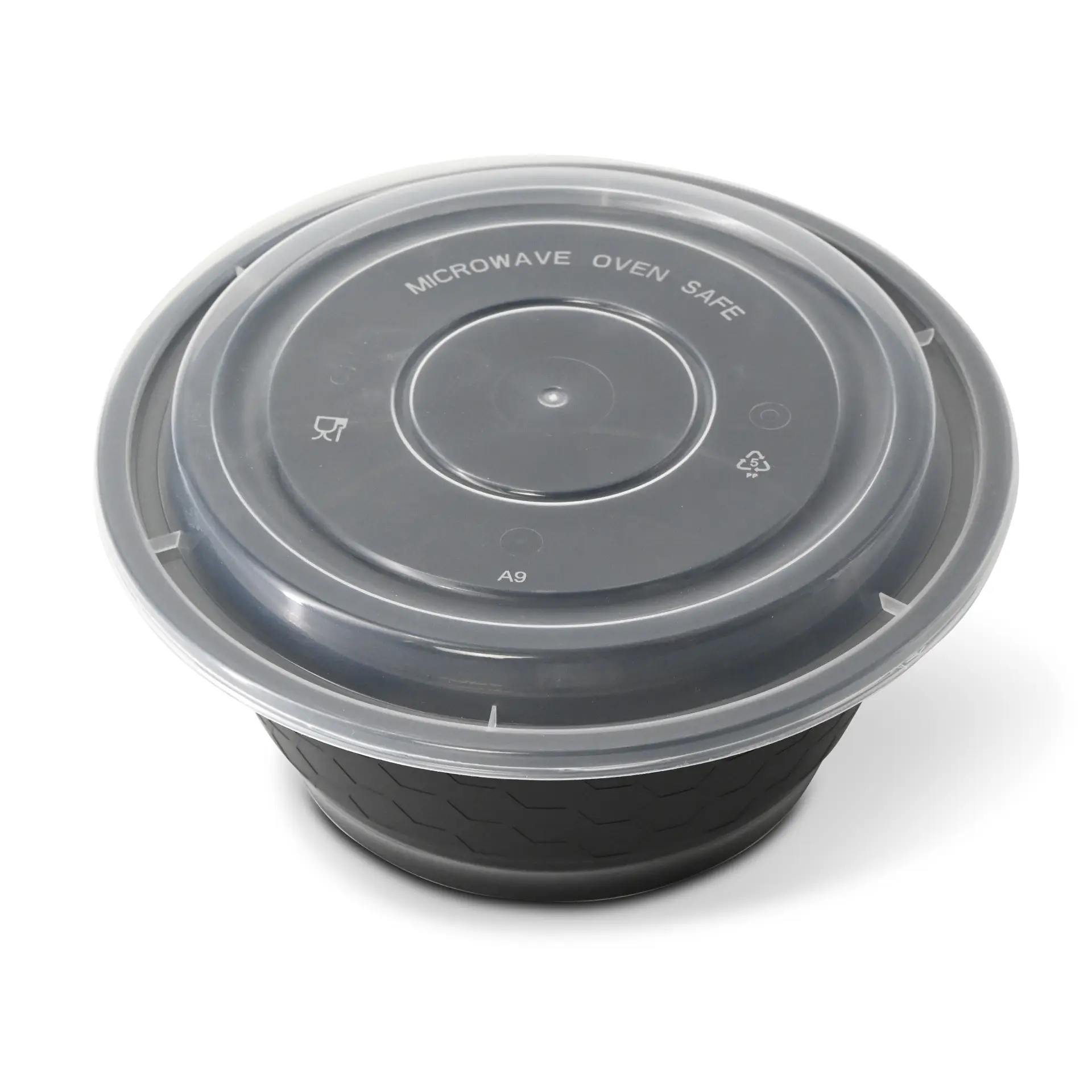 One round, transparent reusable polypropylene container lid, microwave and dishwasher safe, with a fitting design.