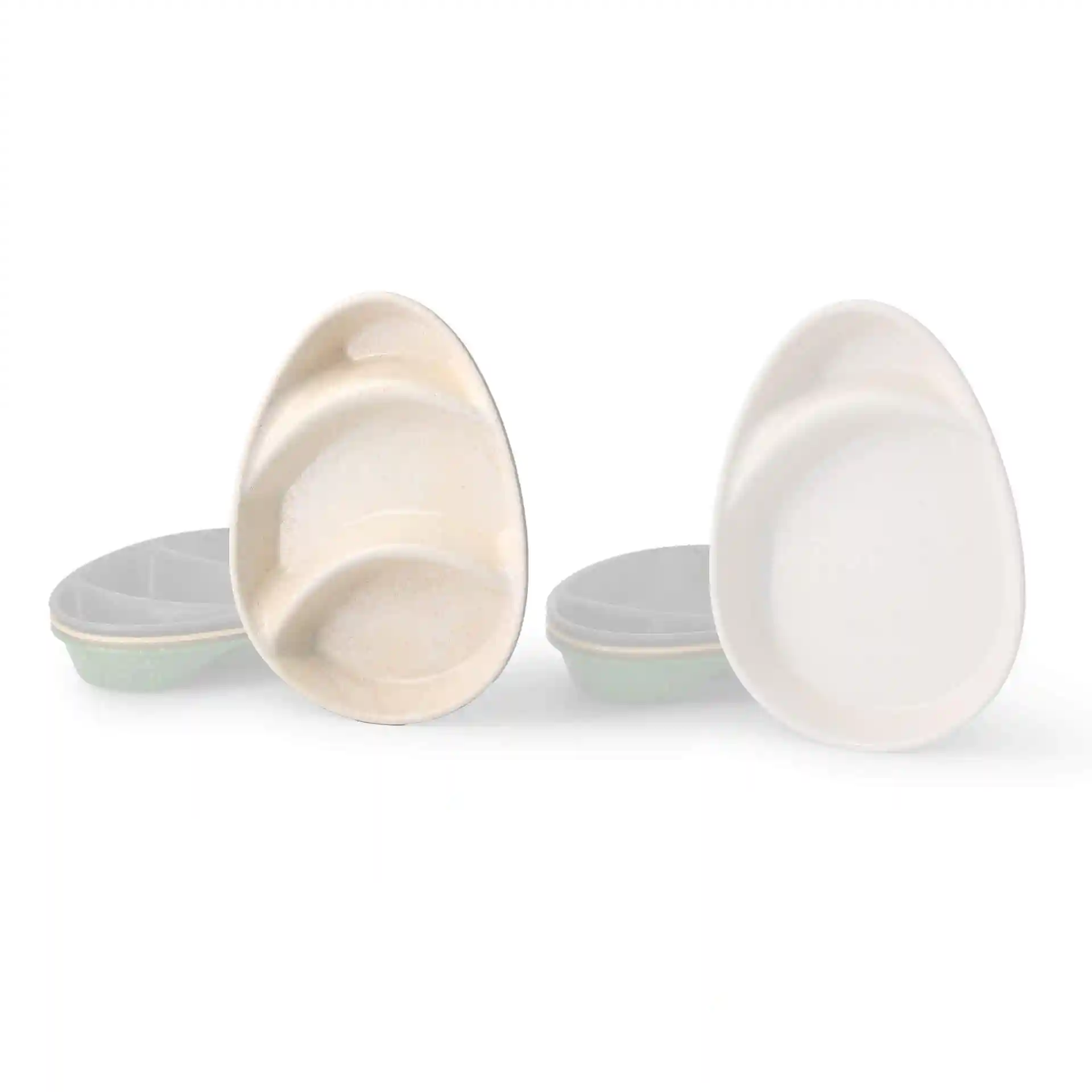 Reusable menu plate in cream white with three compartments, teardrop shape, dimensions 27.5 x 20 x 3.5 cm.