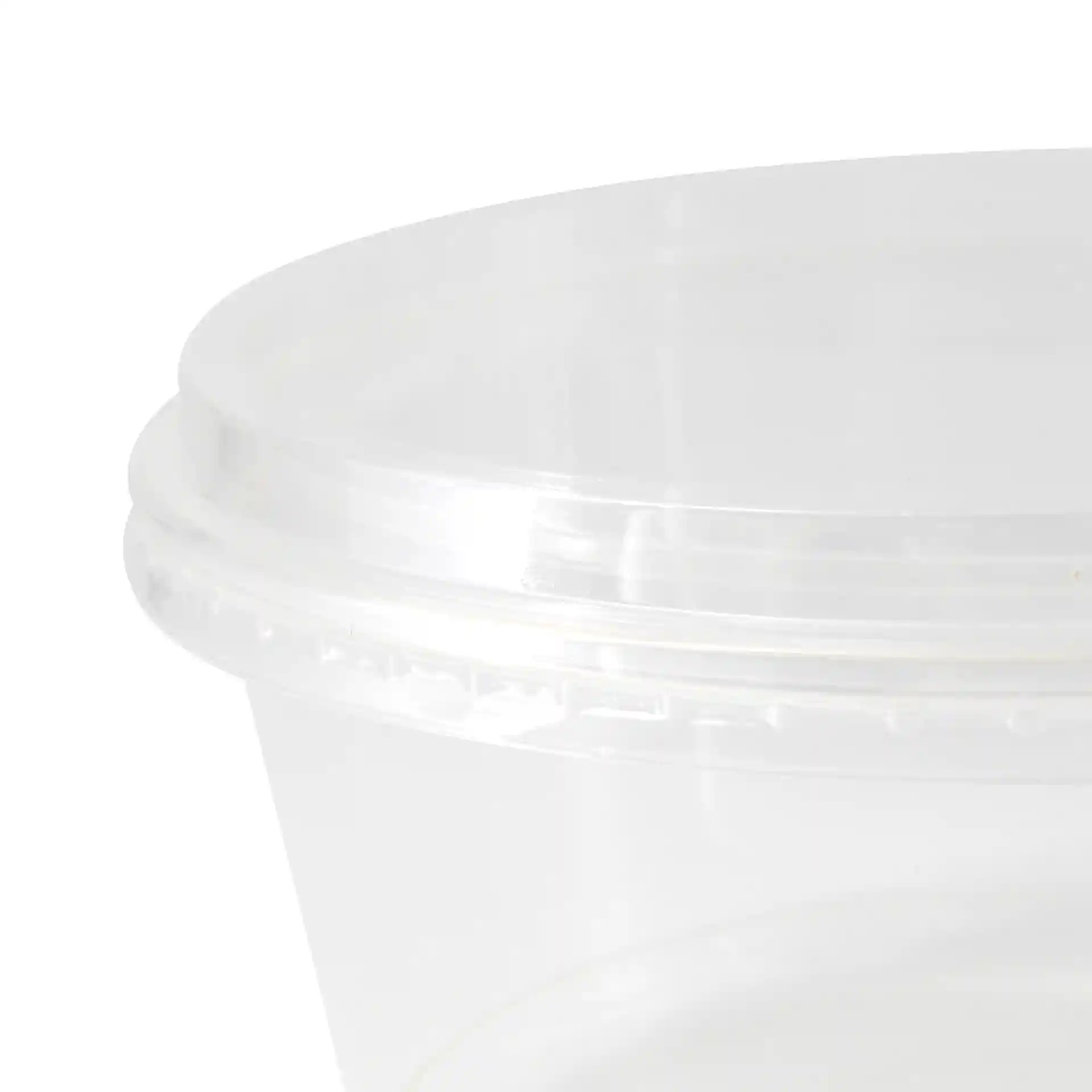 Transparent round lid for deli cups, measuring 112 mm in diameter at the top and 125 mm at the bottom.