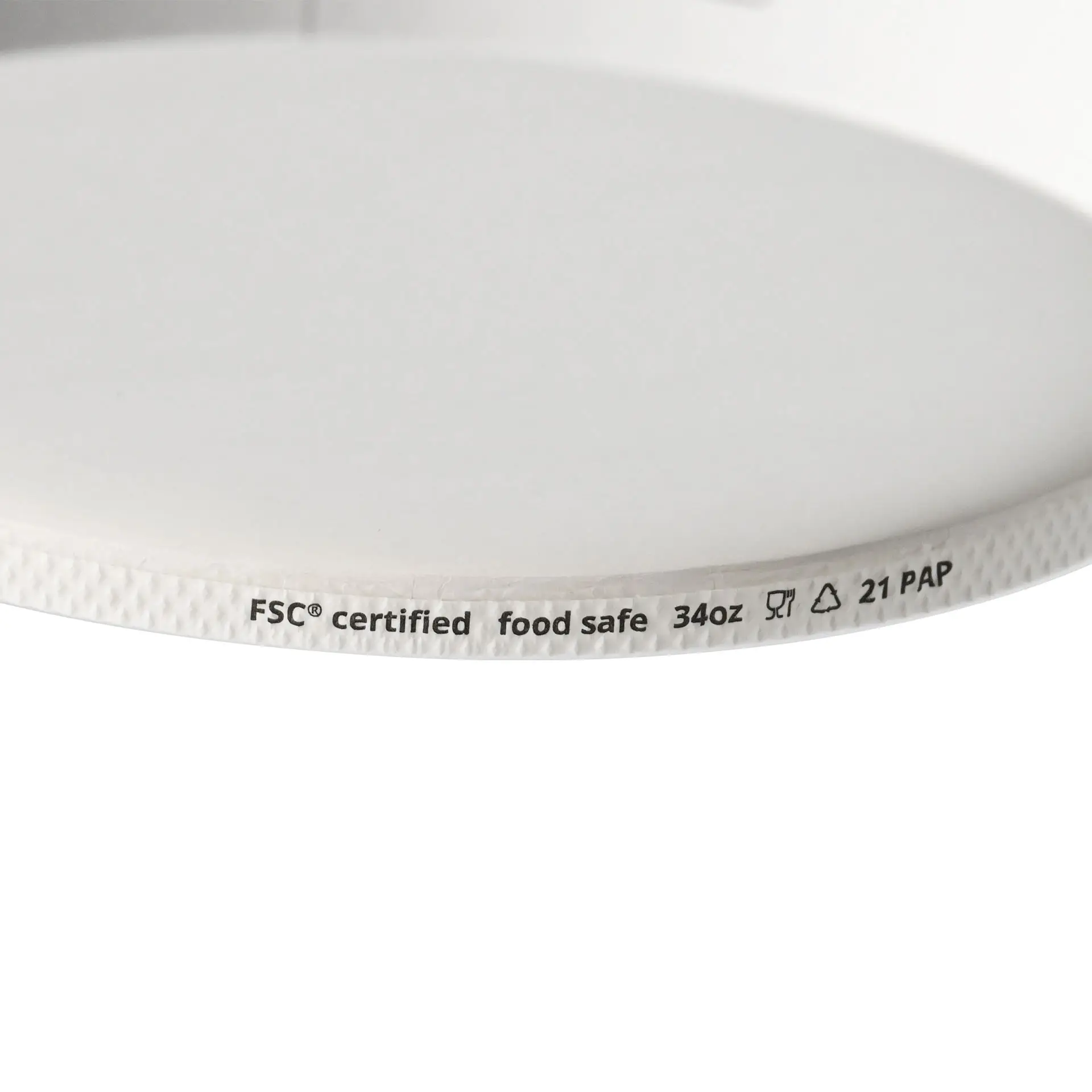 White paper salad bowl with a PE coating, 800 ml capacity, featuring labeled markings on the rim.