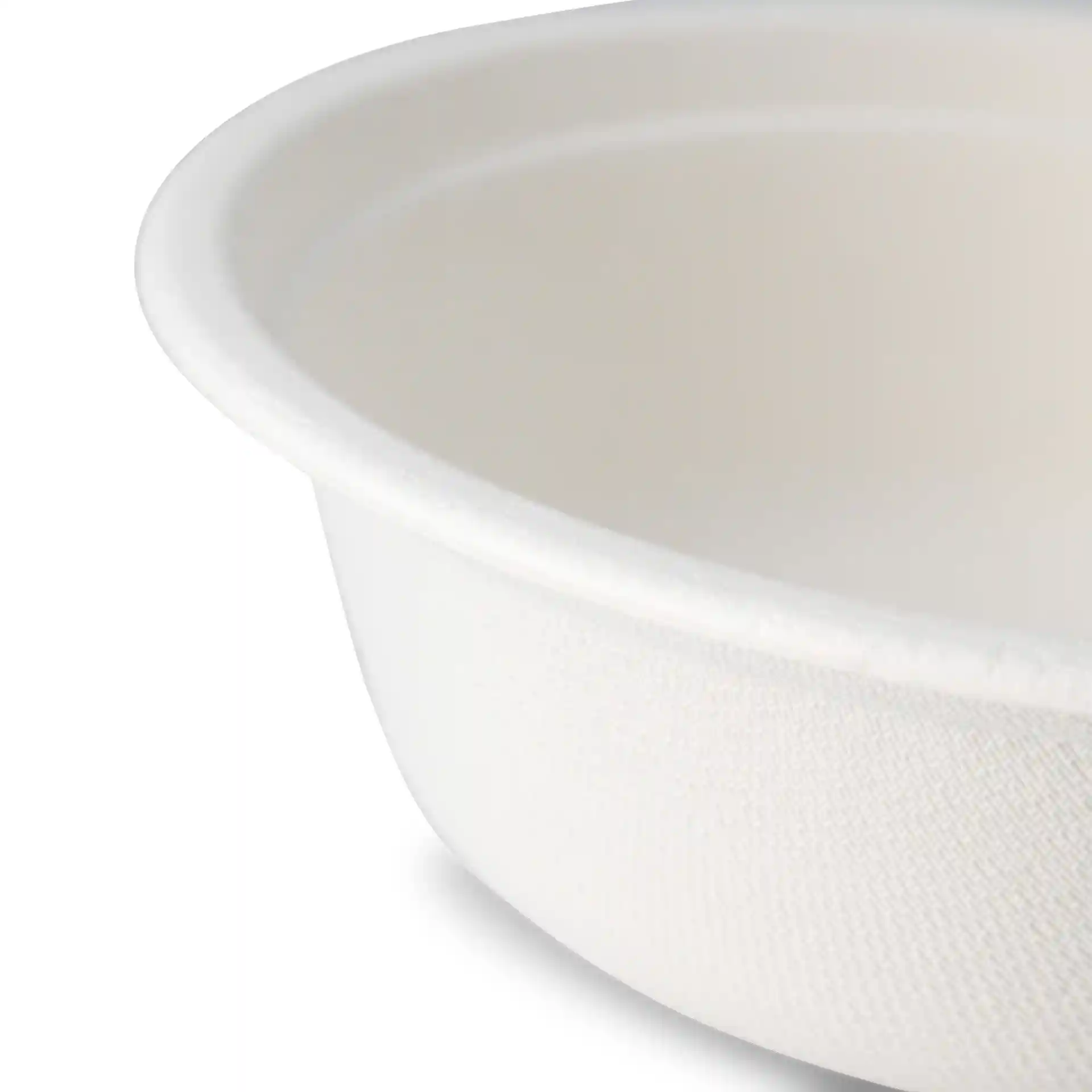 Deep round bowl made of sugarcane, white color, with a diameter of 155 mm and a height of 54 mm.