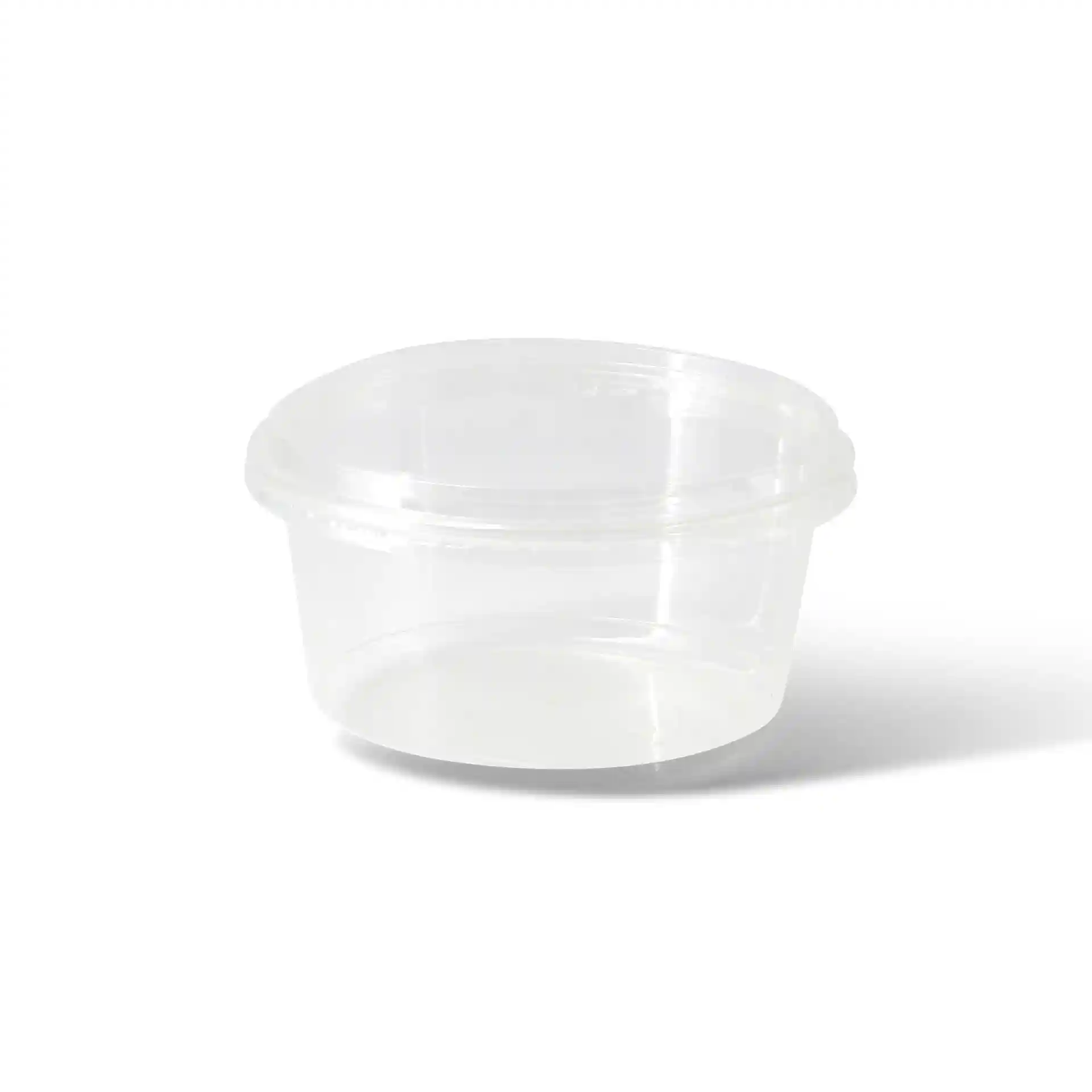 Transparent round deli container with a 700 ml capacity and a diameter of 143 mm.