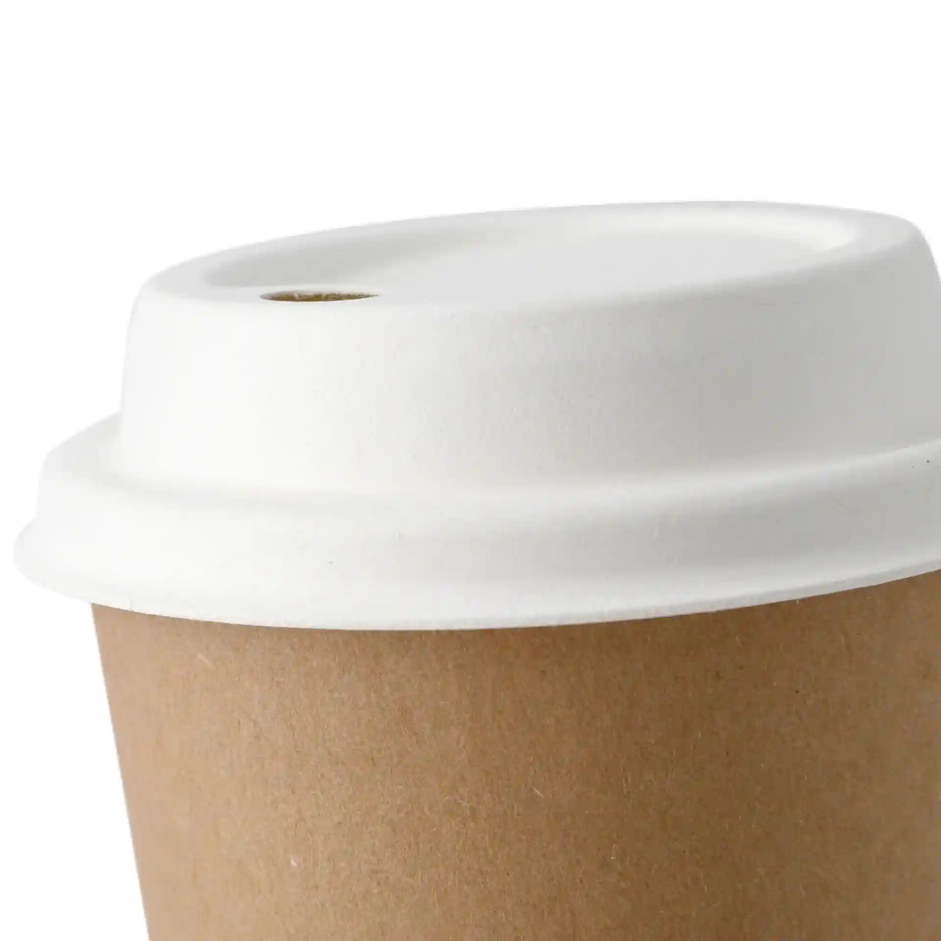 White sugarcane lid for paper cups, with a diameter of 80 mm and a height of 22 mm.