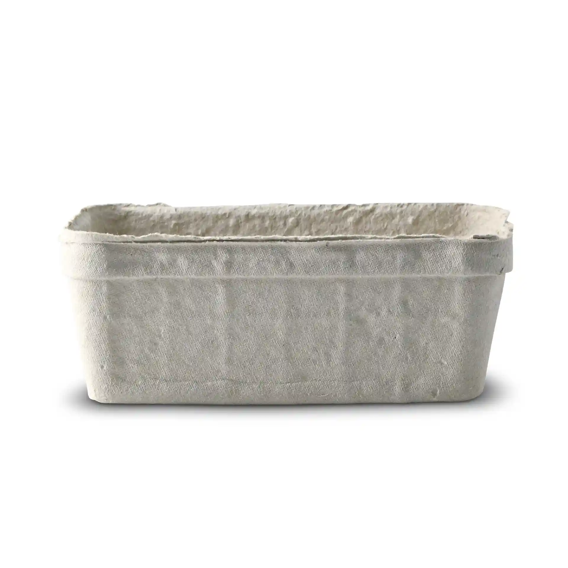 White wood pulp berry punnet with rectangular shape, measuring 135 mm in length, 90 mm in width, and 50 mm in height.